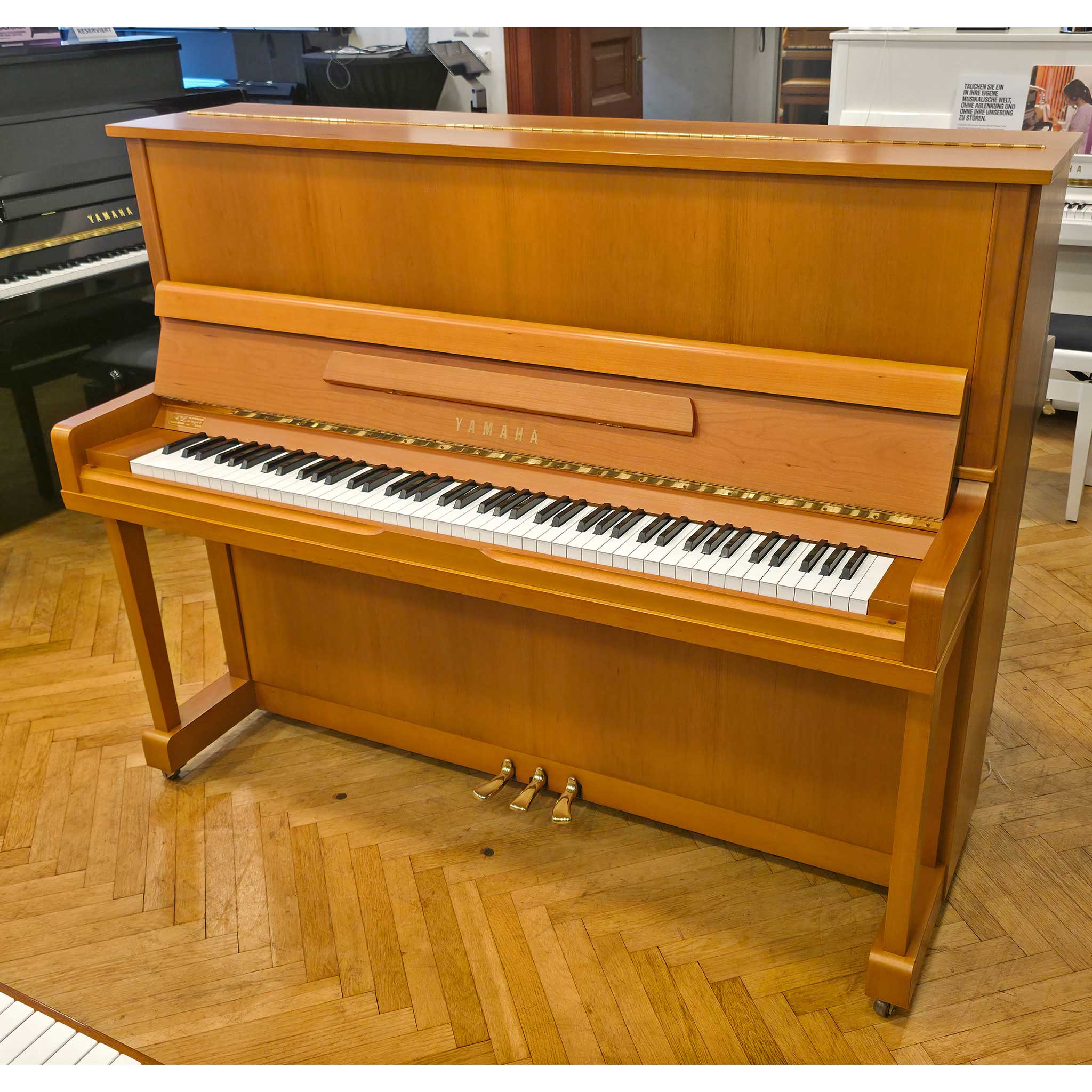 Yamaha U1N - Kirschbaum - gebraucht