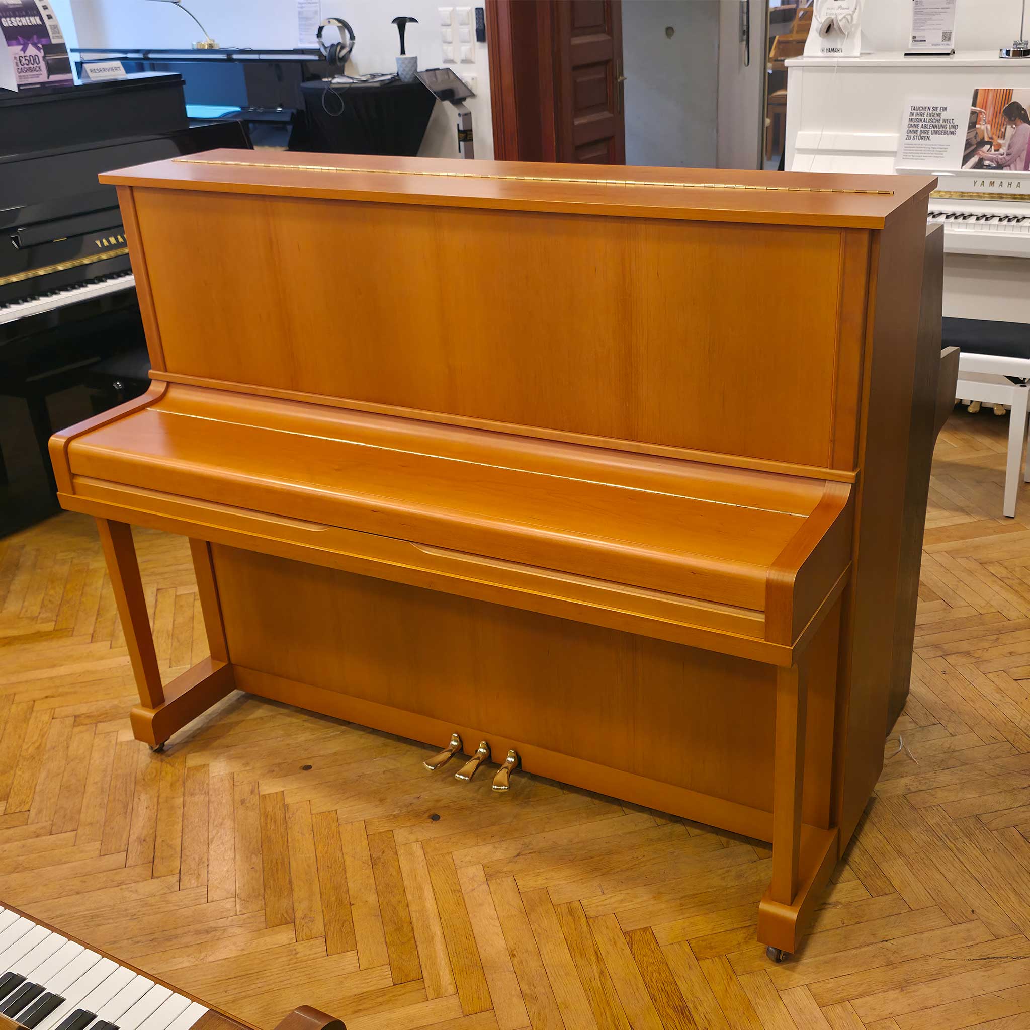 Yamaha U1N - Kirschbaum - gebraucht