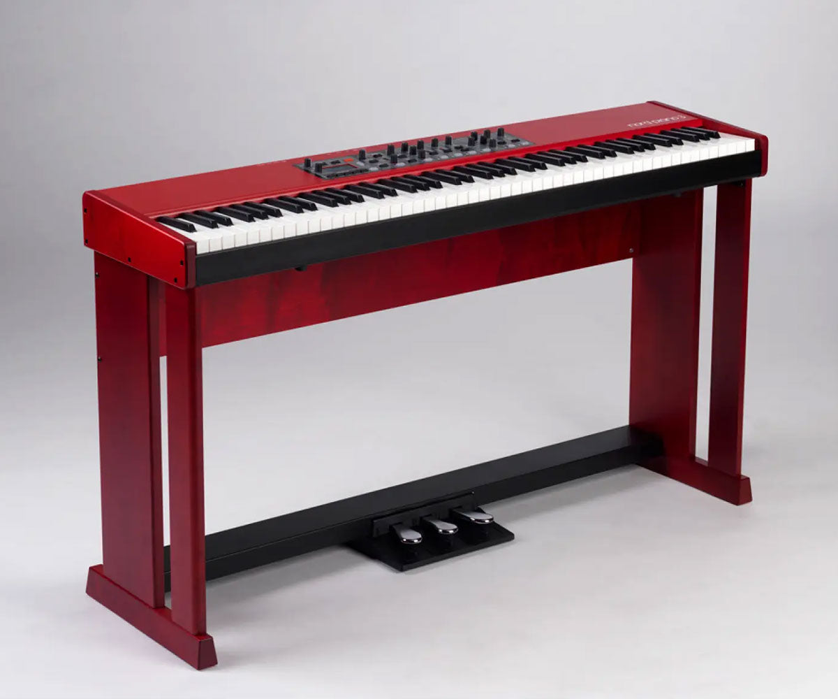 Nord Wood Stand - mit nord piano und triple pedal