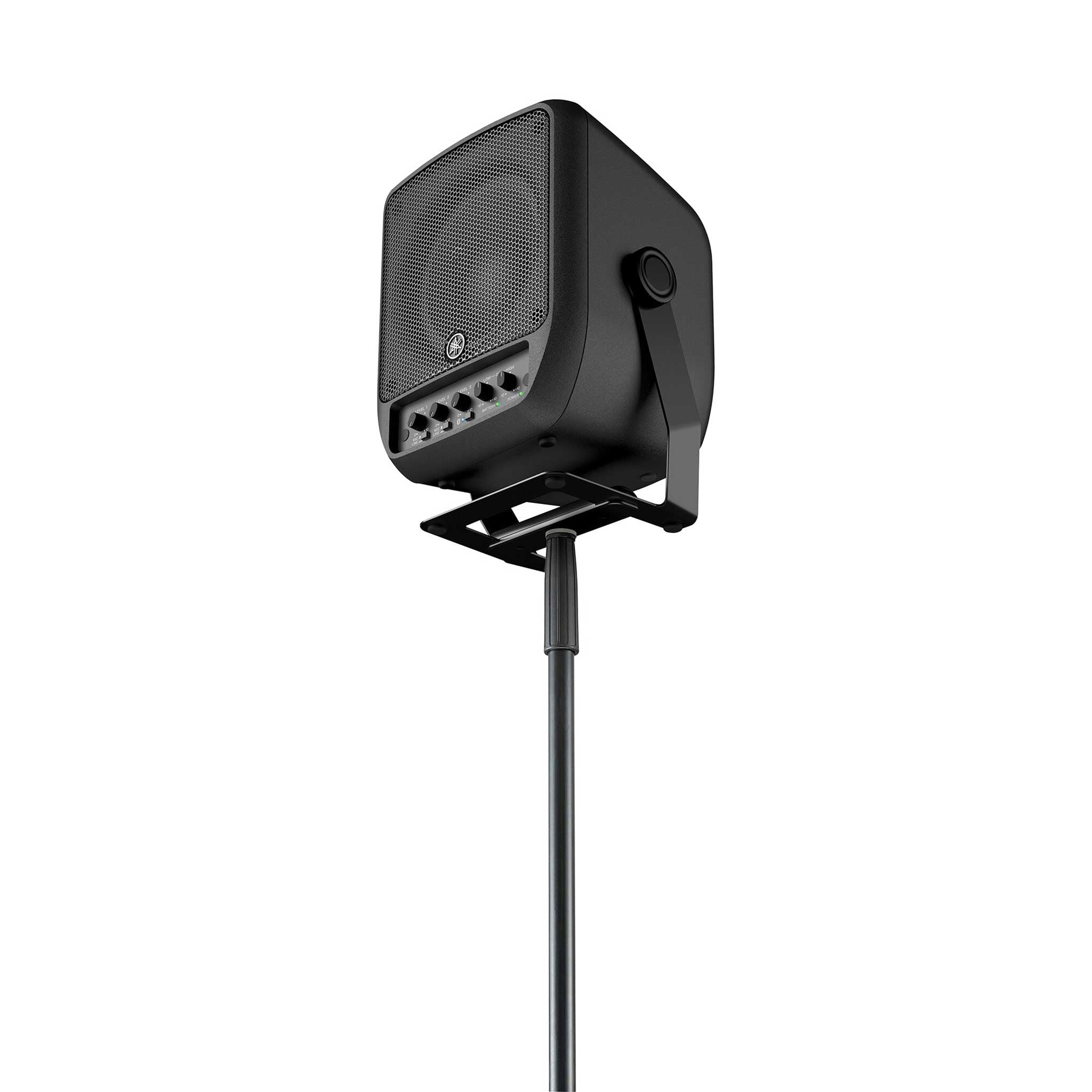 Yamaha Stagepas 100 BTR MK2 on polemount