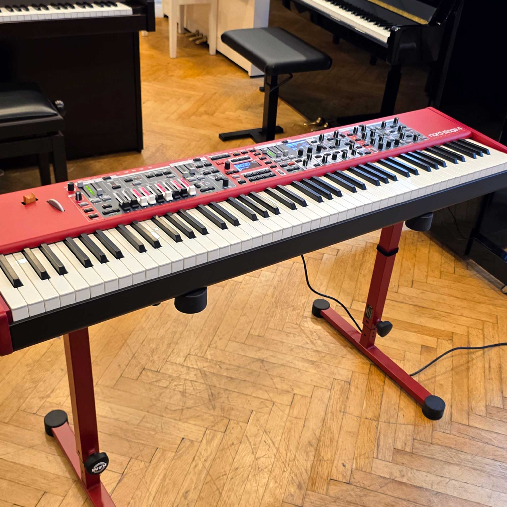 Nord Stage 4-88 B Stock front Stand