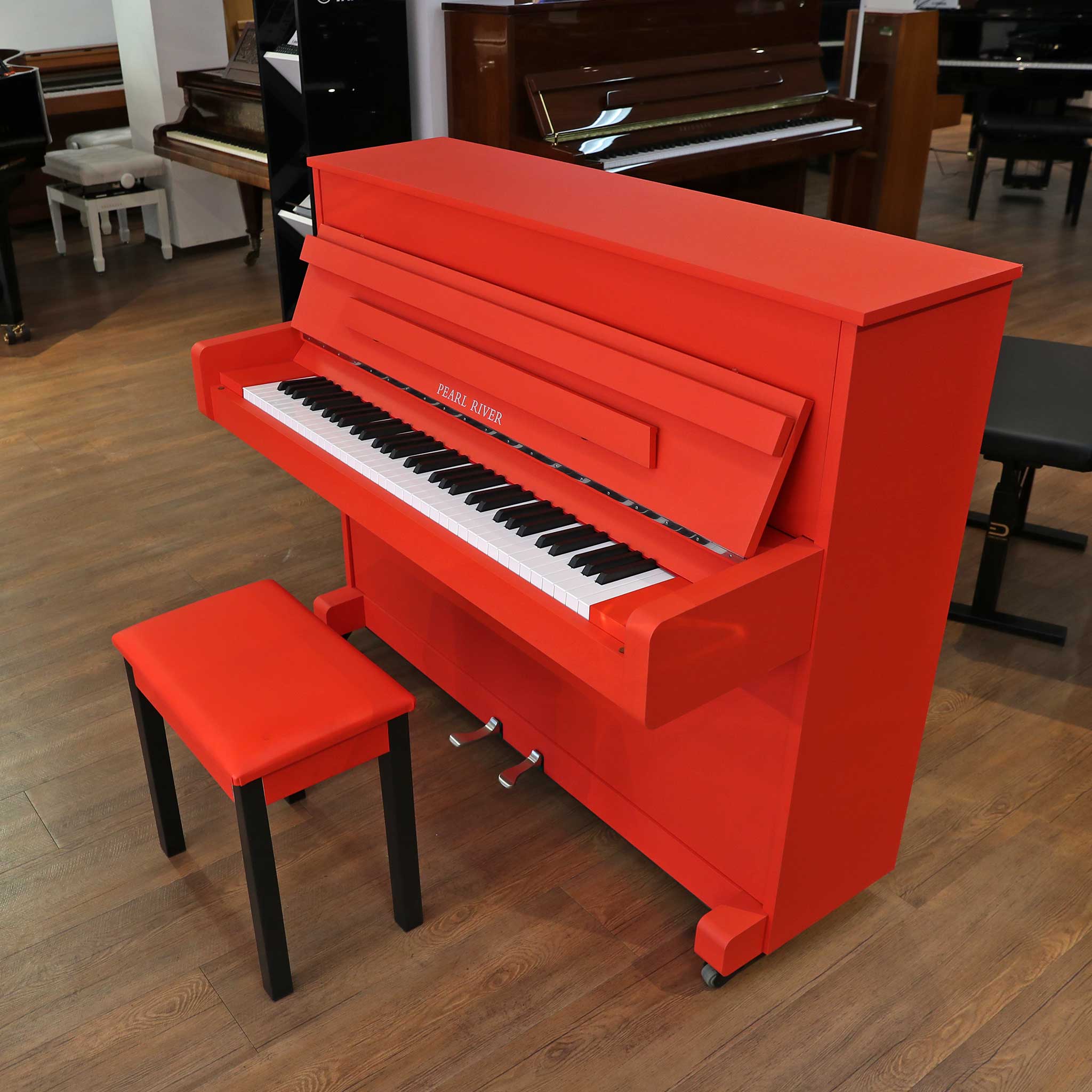 Pearl River Piano UP100 Rot rechts