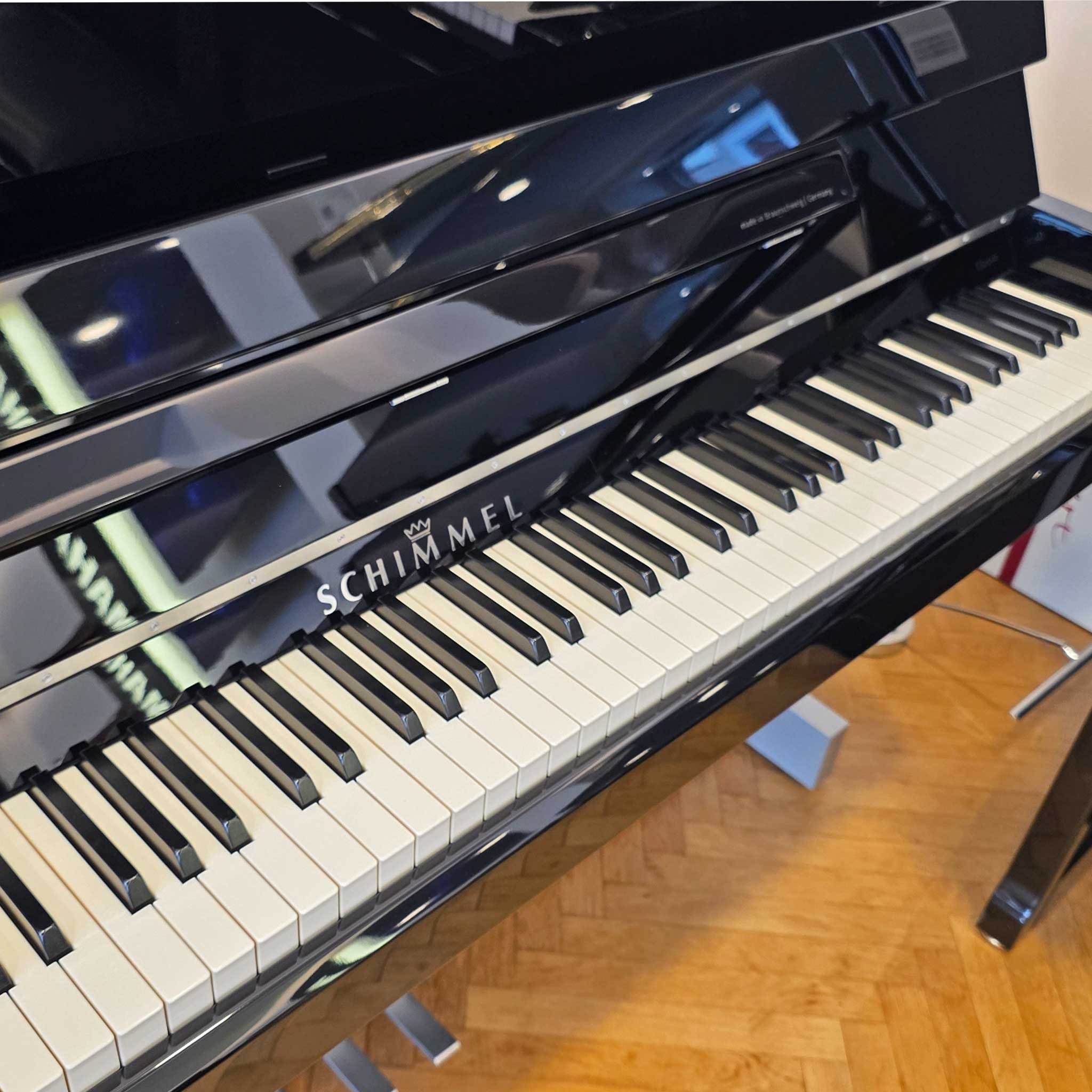 piano schimmel c116 modern gebraucht schwarz detail tasten