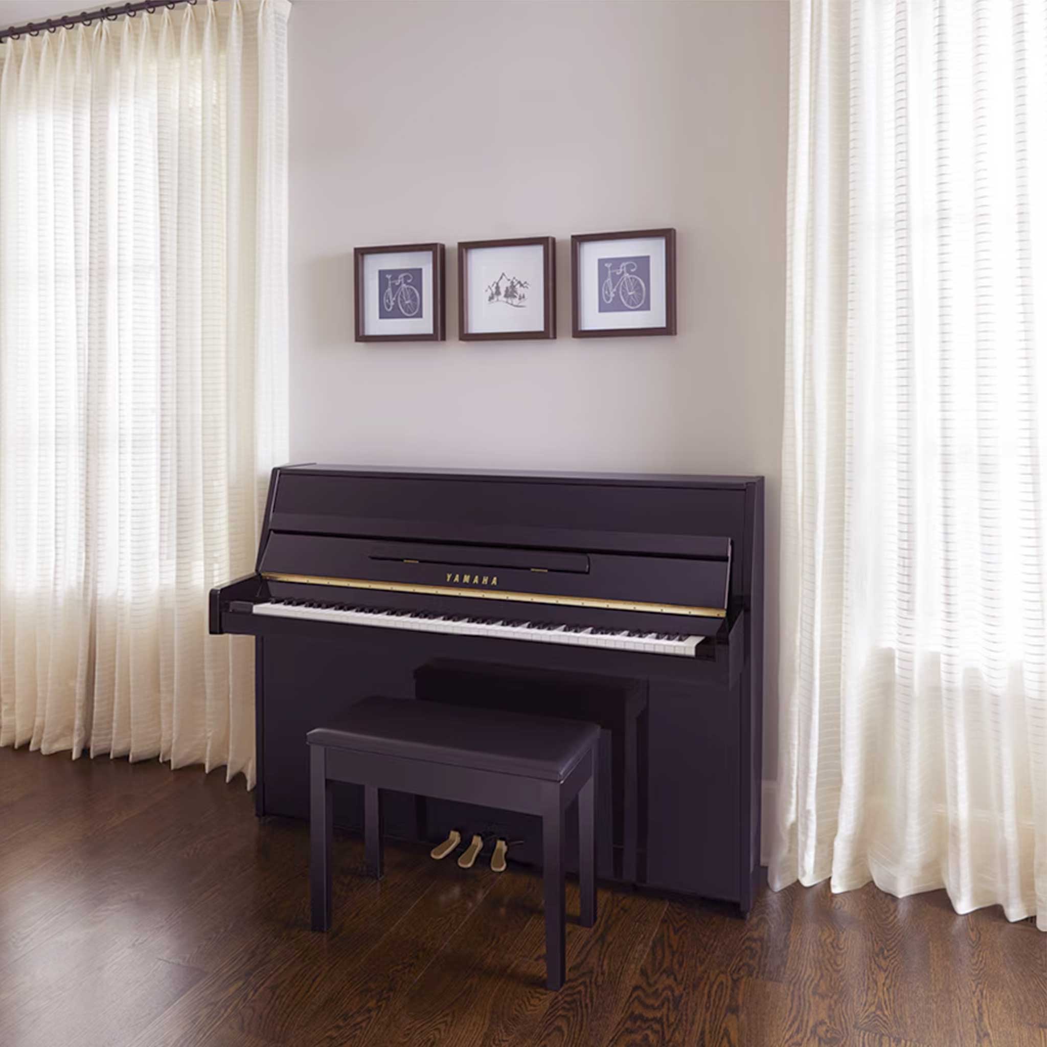 Piano Yamaha b1