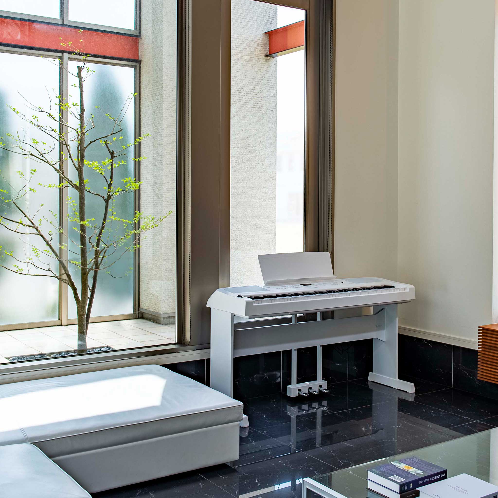 Yamaha L300 Lifestyle