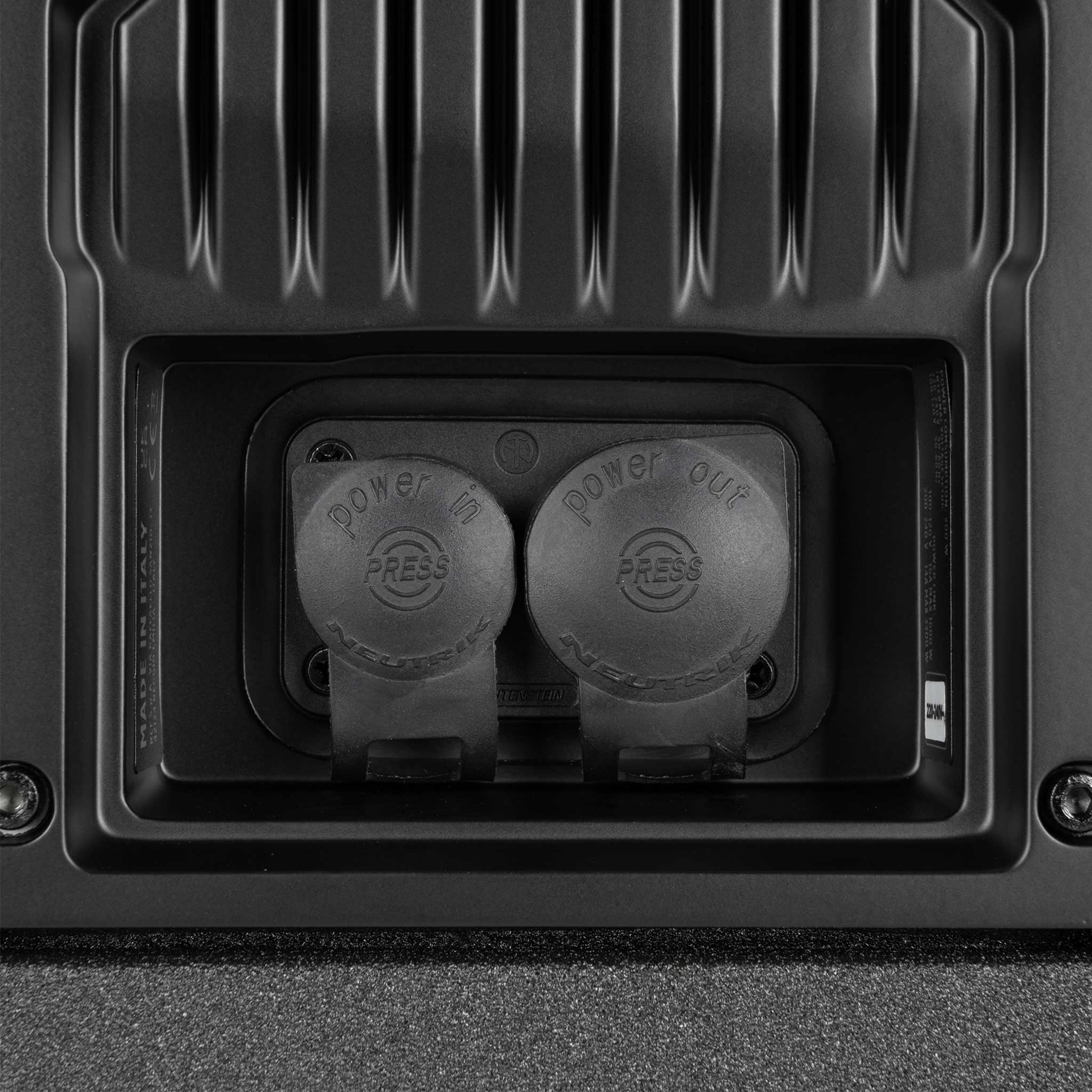 RCF NX912SMA Bühnenmonitor detail power con