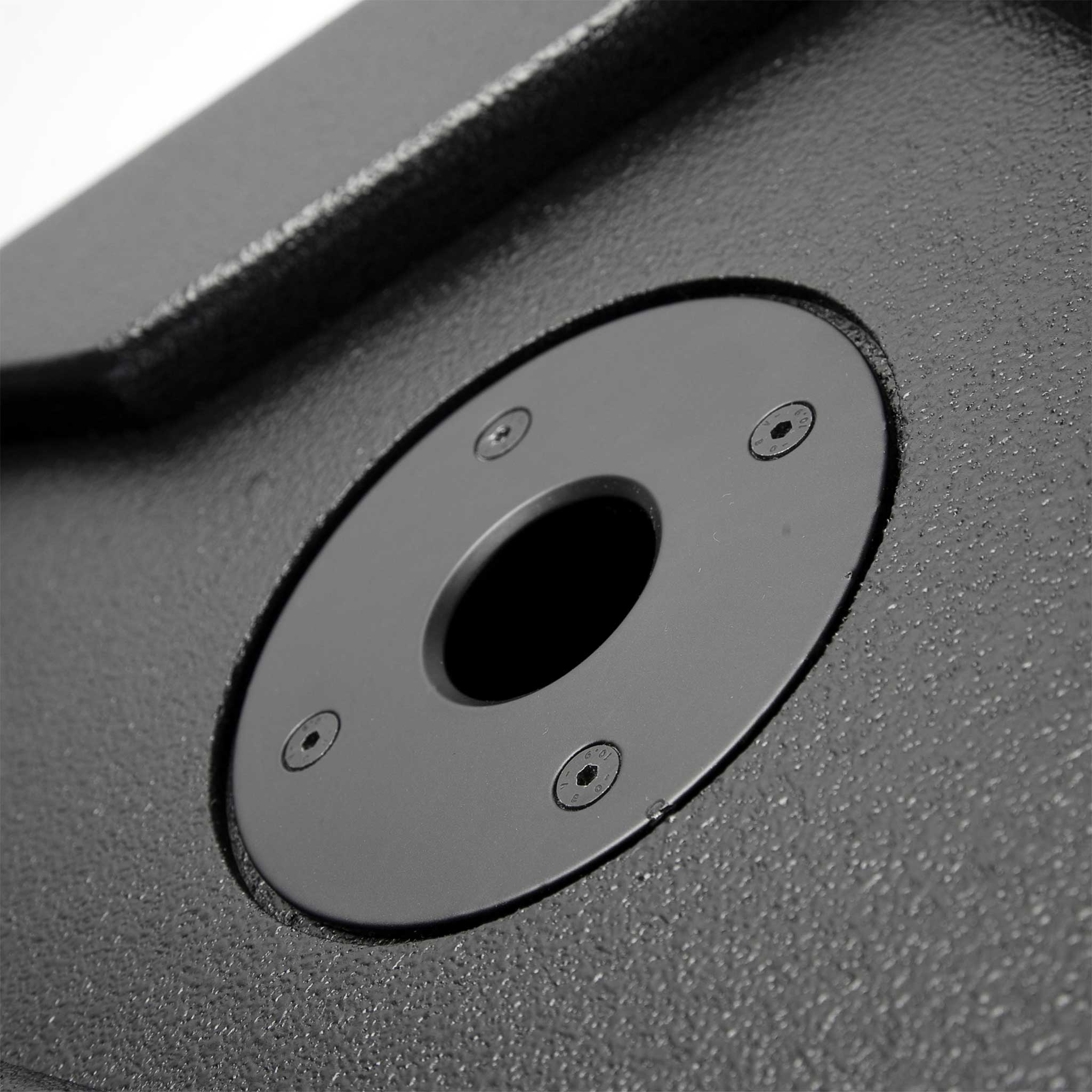 RCF NX10SMA pole mount