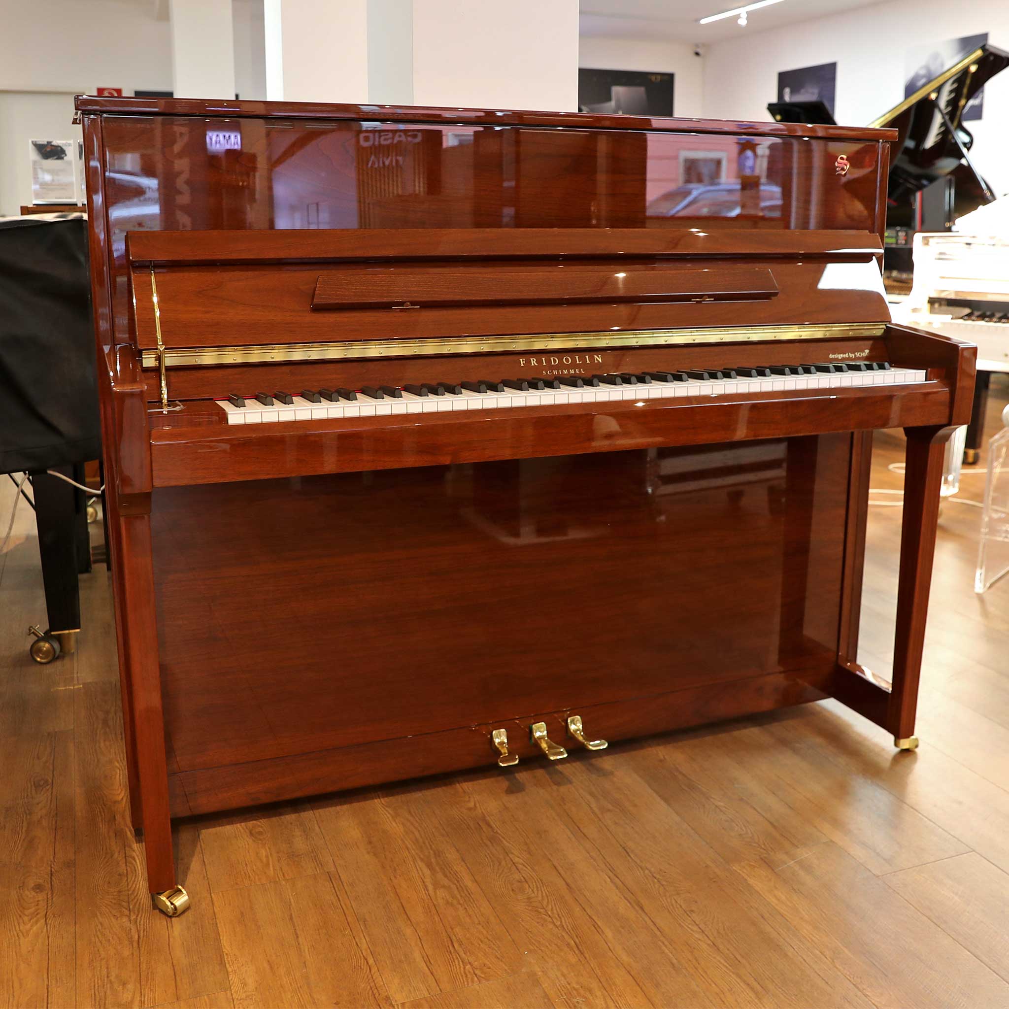 Klavier Fridolin Schimmel Nussbaum poliert front