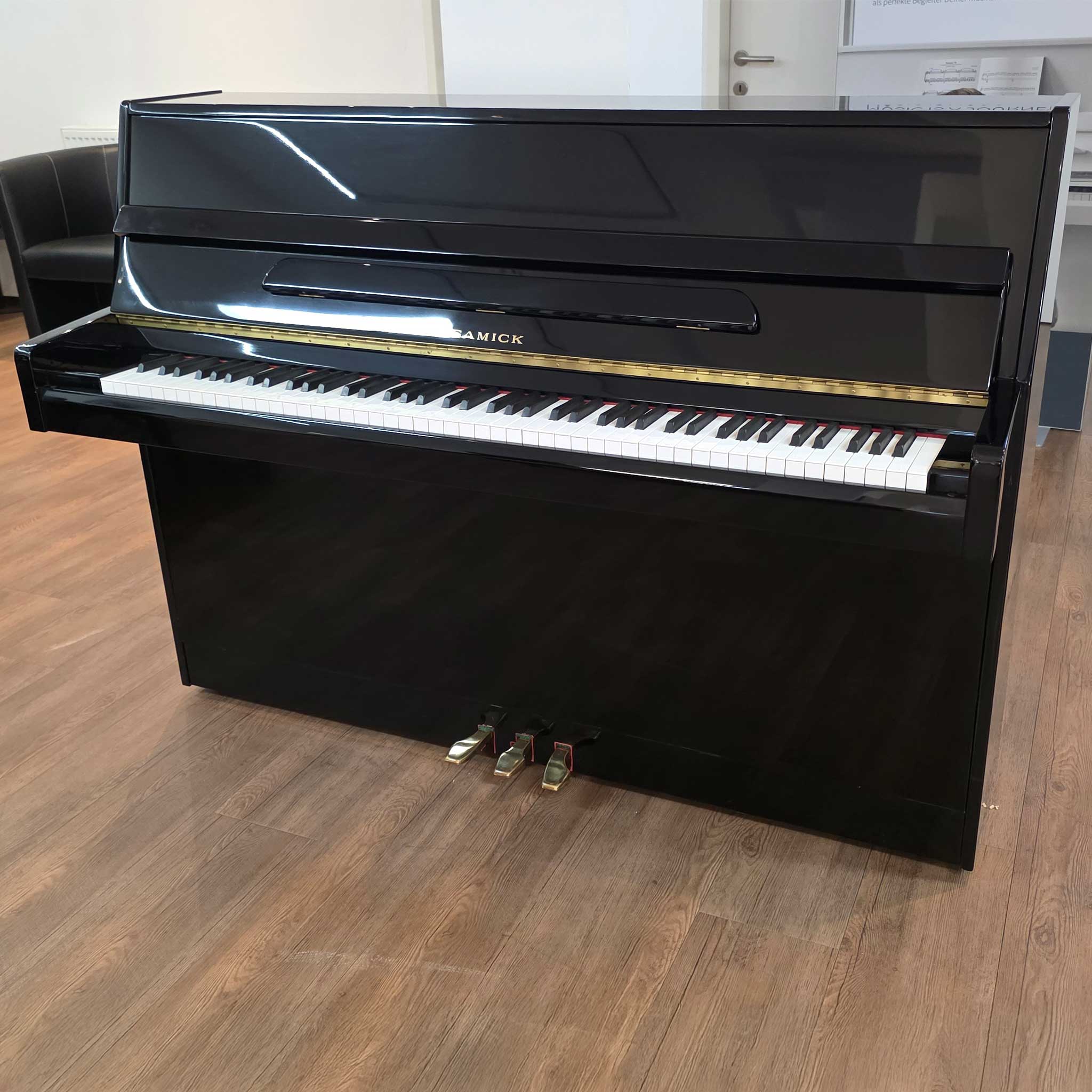 Piano Samick schwarz poliert gebraucht offen