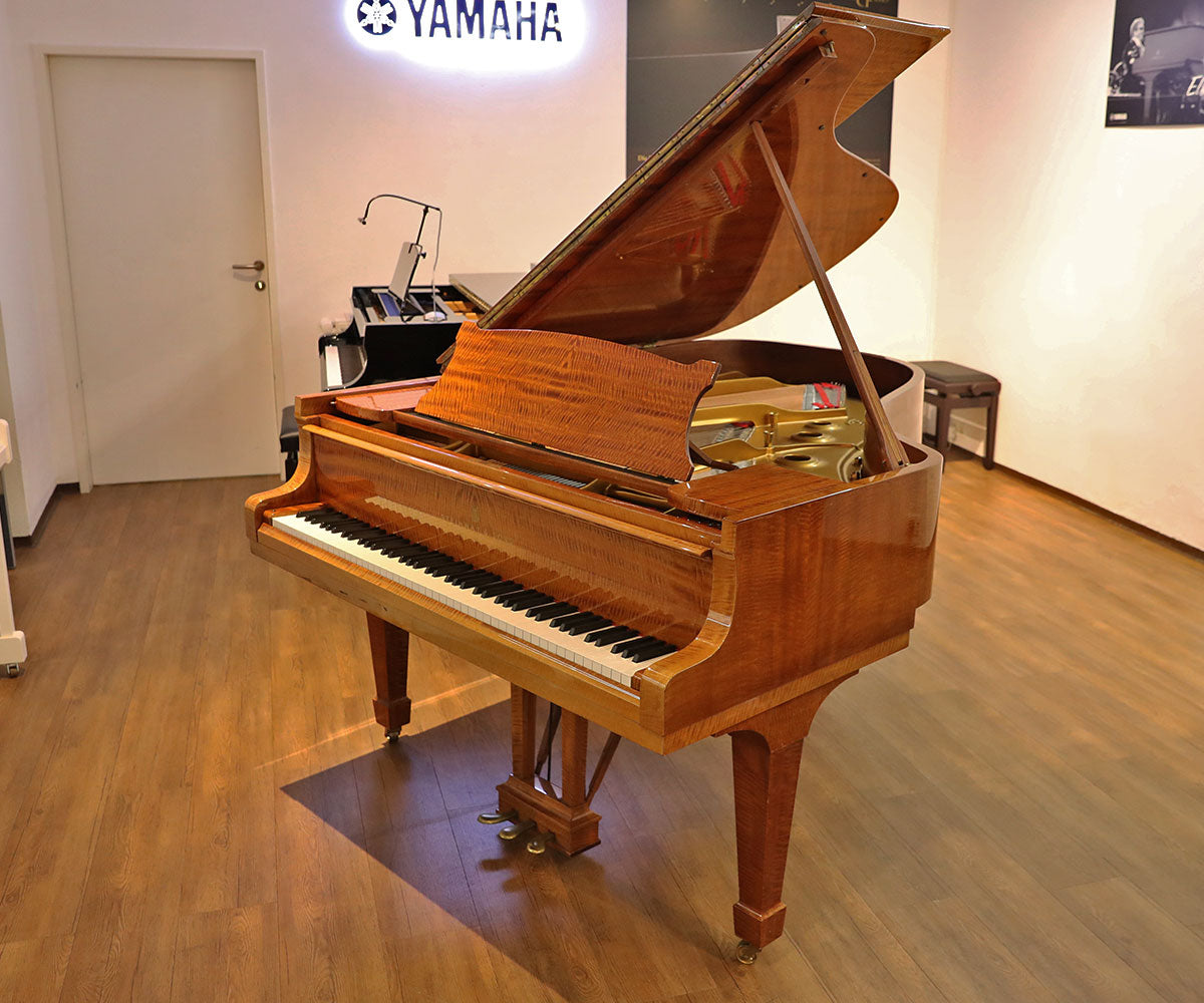 Steinway & Sons Flügel geöffnet
