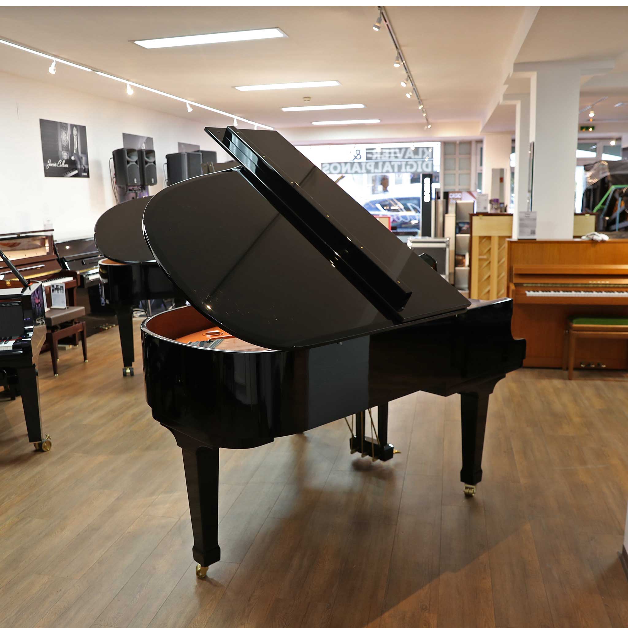 Wilhelm Schimmel Flügel W180 schwarz poliert gebraucht Rückseite Deckel offen