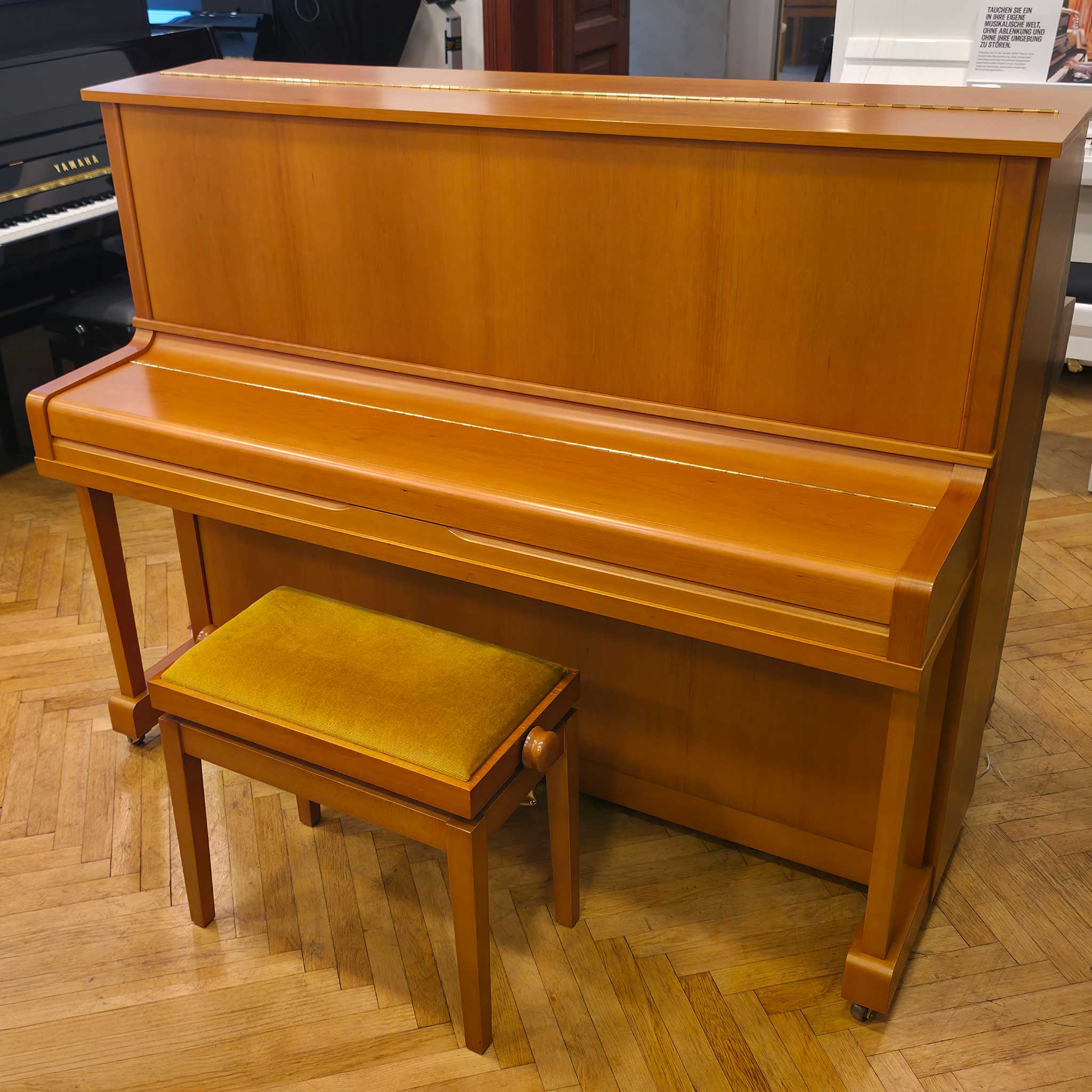 Yamaha U1N - Kirschbaum - gebraucht