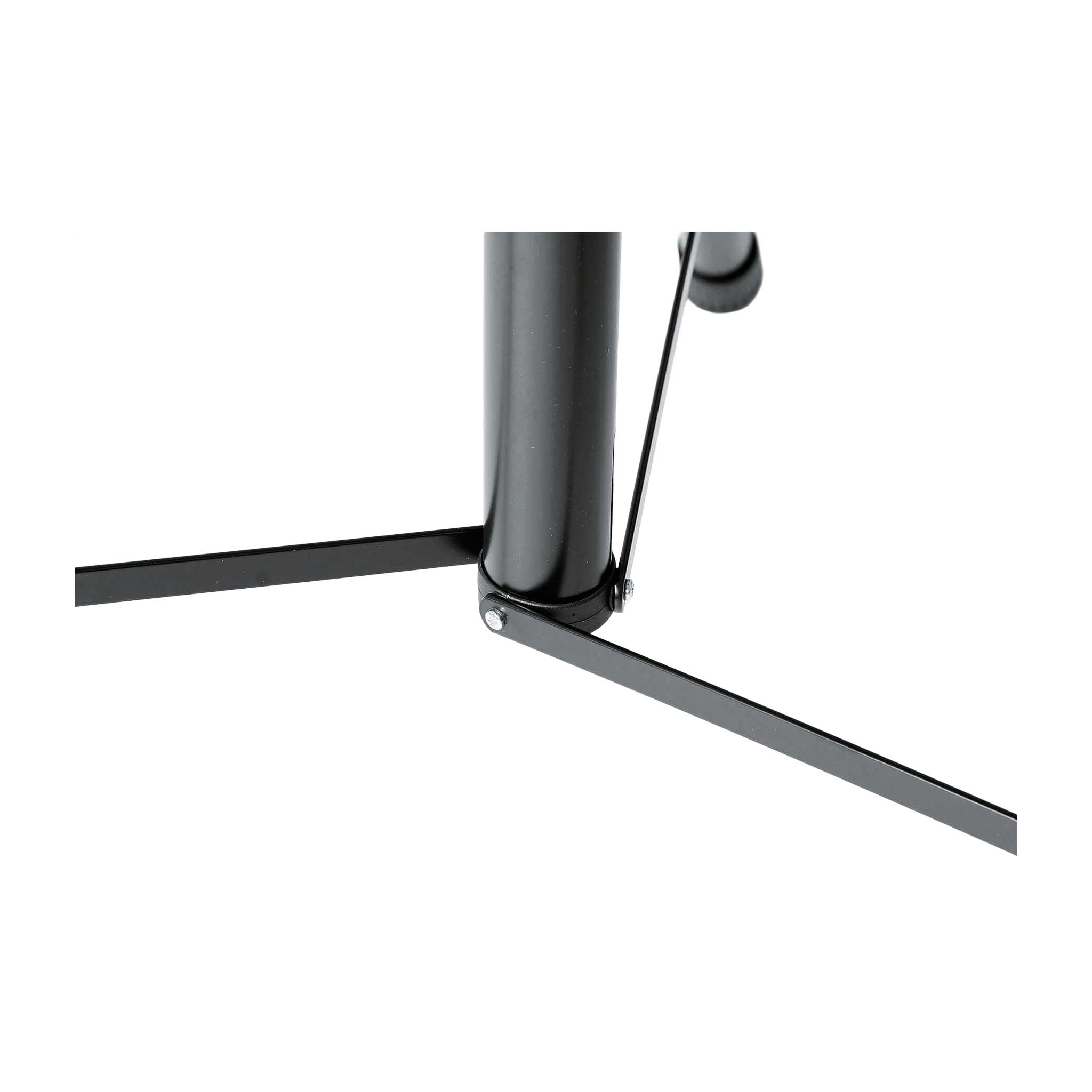 König & Meyer Boxenstativ schwarz fußgestell detail