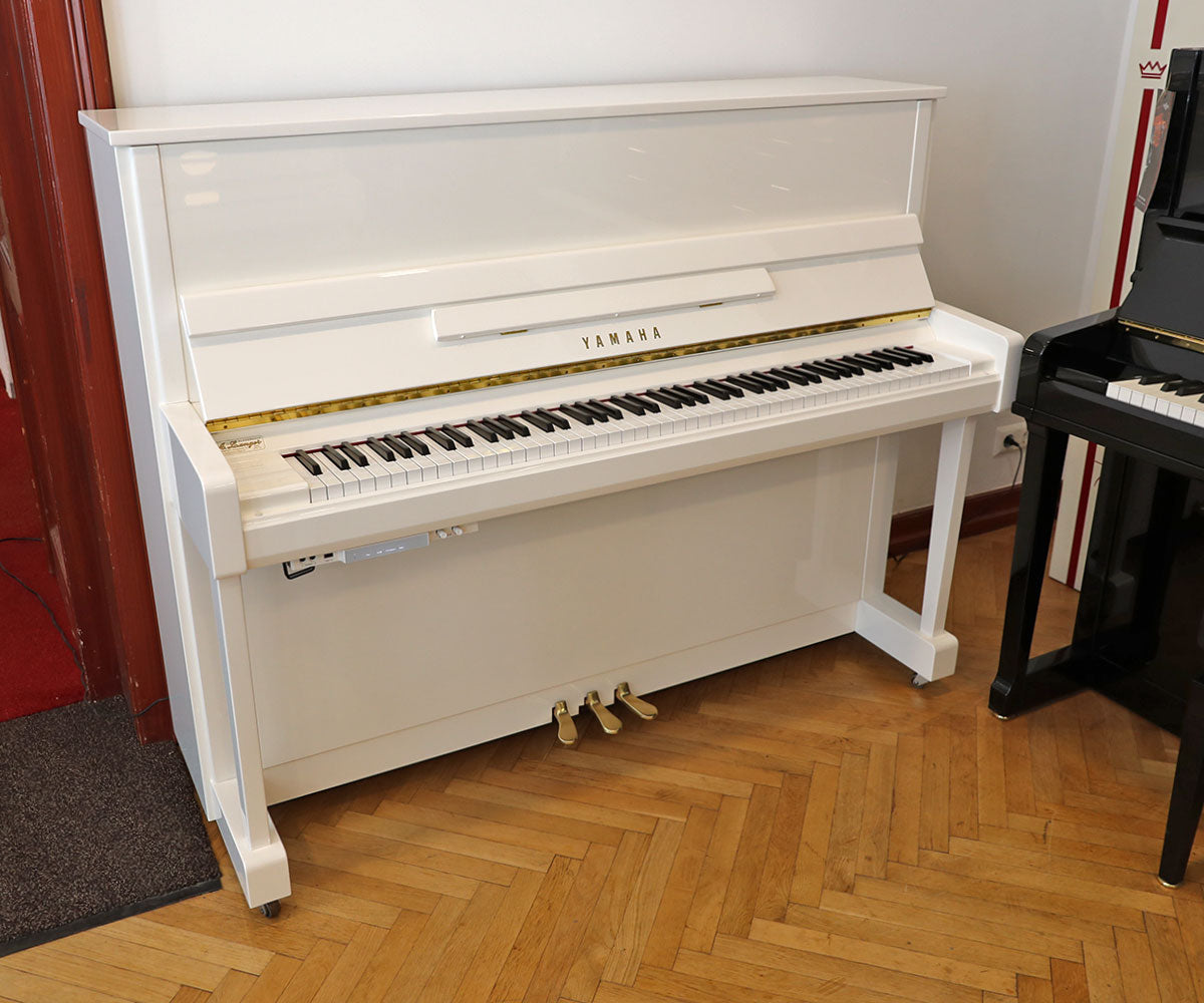 Yamaha b3SC2PWH Silent Piano leicht gebraucht image 0