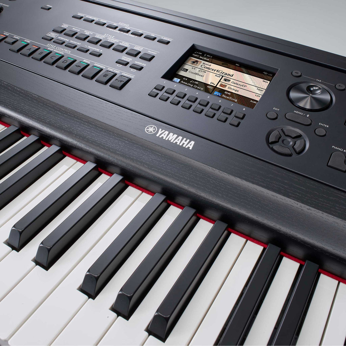 Yamaha DGX670B Portable Grand Schwarz detail ui Display