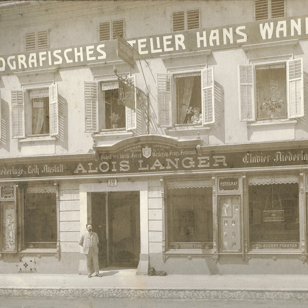 Alois Langer - Klavierhaus Langer Geschäft aussen im Jahr 1900
