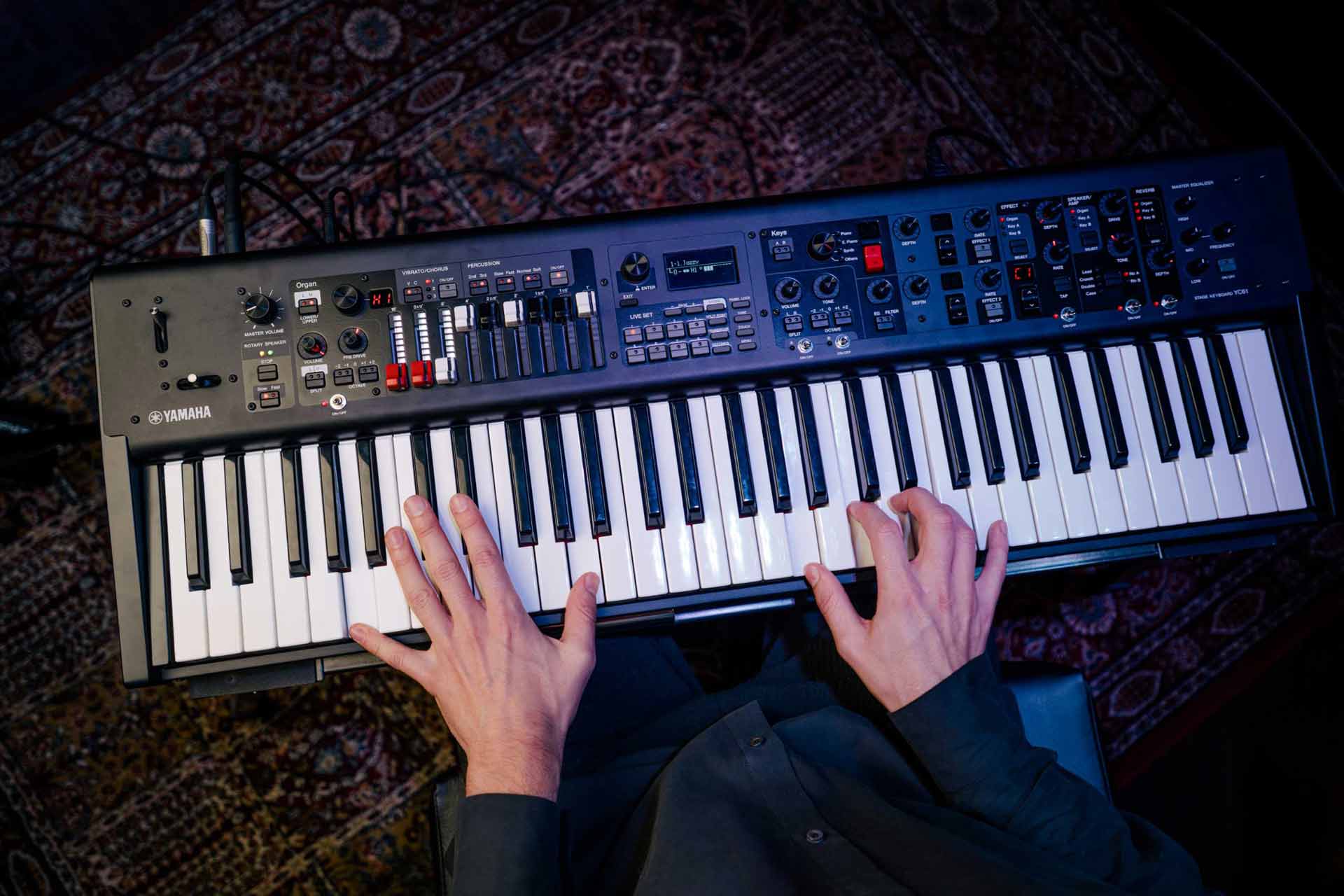 Yamaha YC73 Stagekeyboard playing 