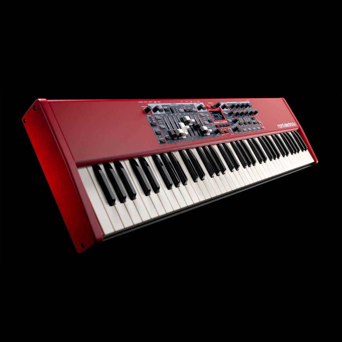 Nord Electro 6D 61 schwebt auf schwarzem Hintergrund