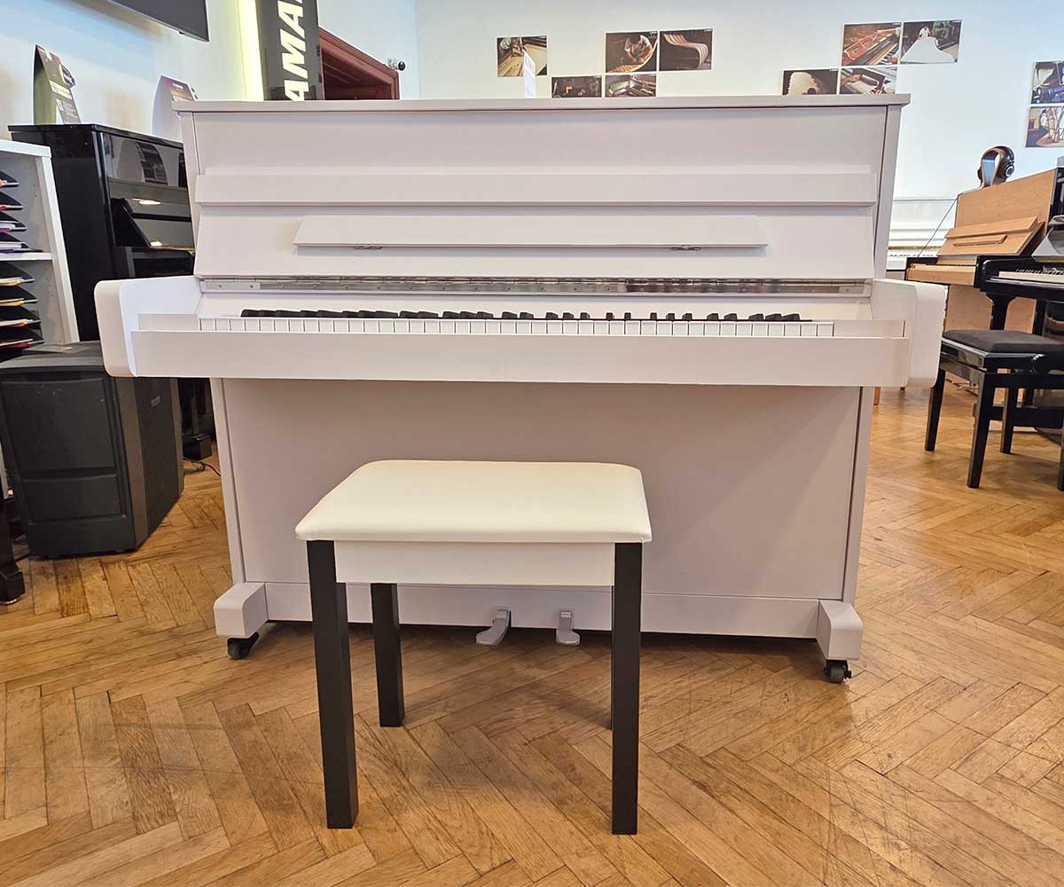 Piano Pearl River UP100E Mini-Piano front mit Hocher