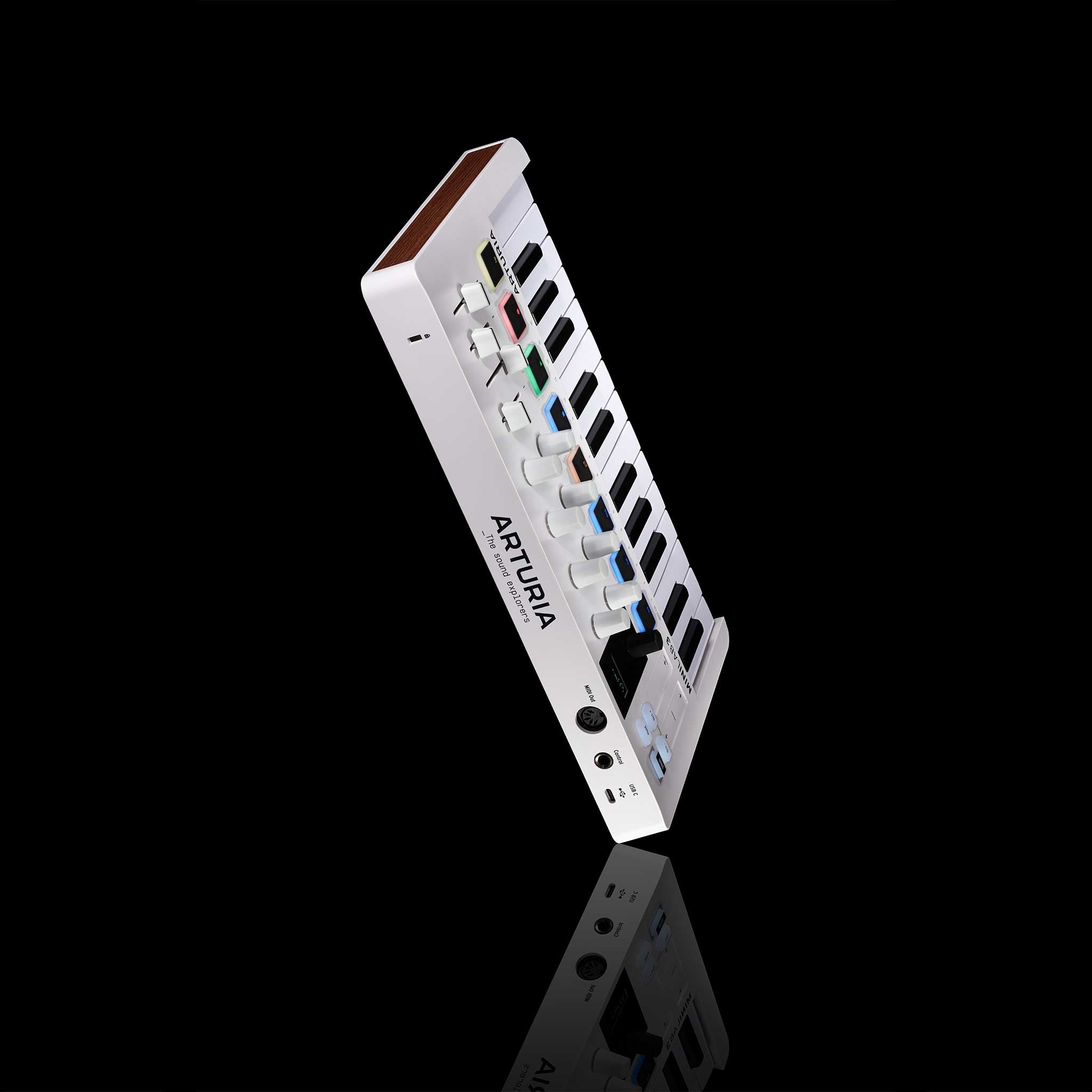 Arturia MiniLab3 white standing