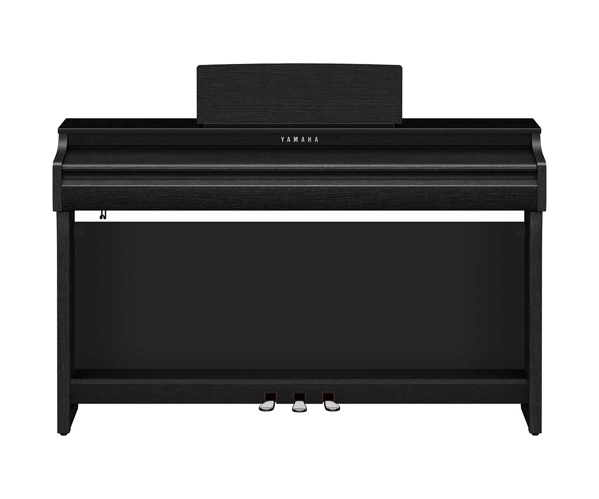 Yamaha Clavinova CLP-825B front closed lid