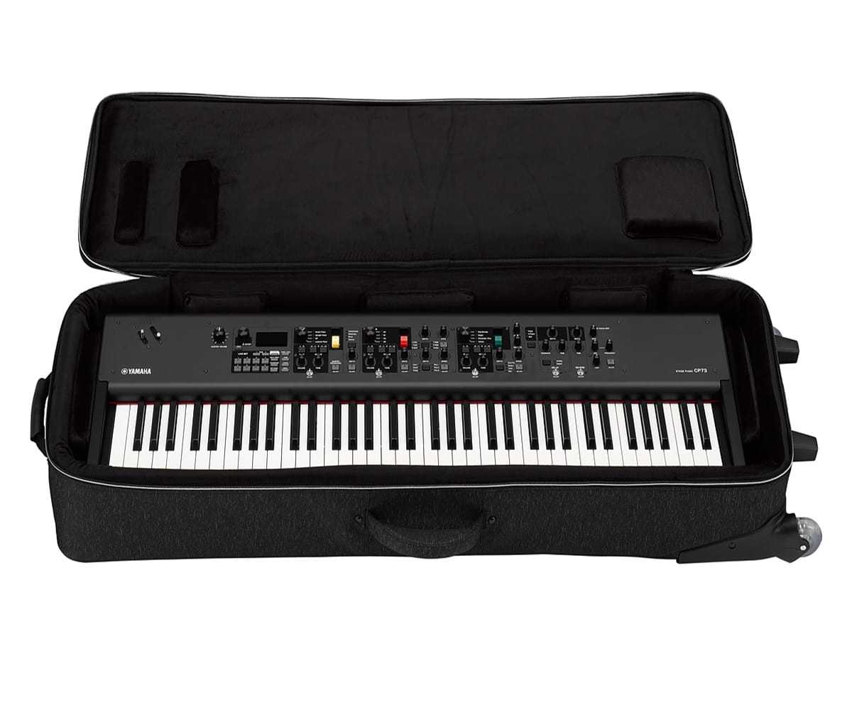 Yamaha Softcase SC-CP73 geöffnet mit instrument