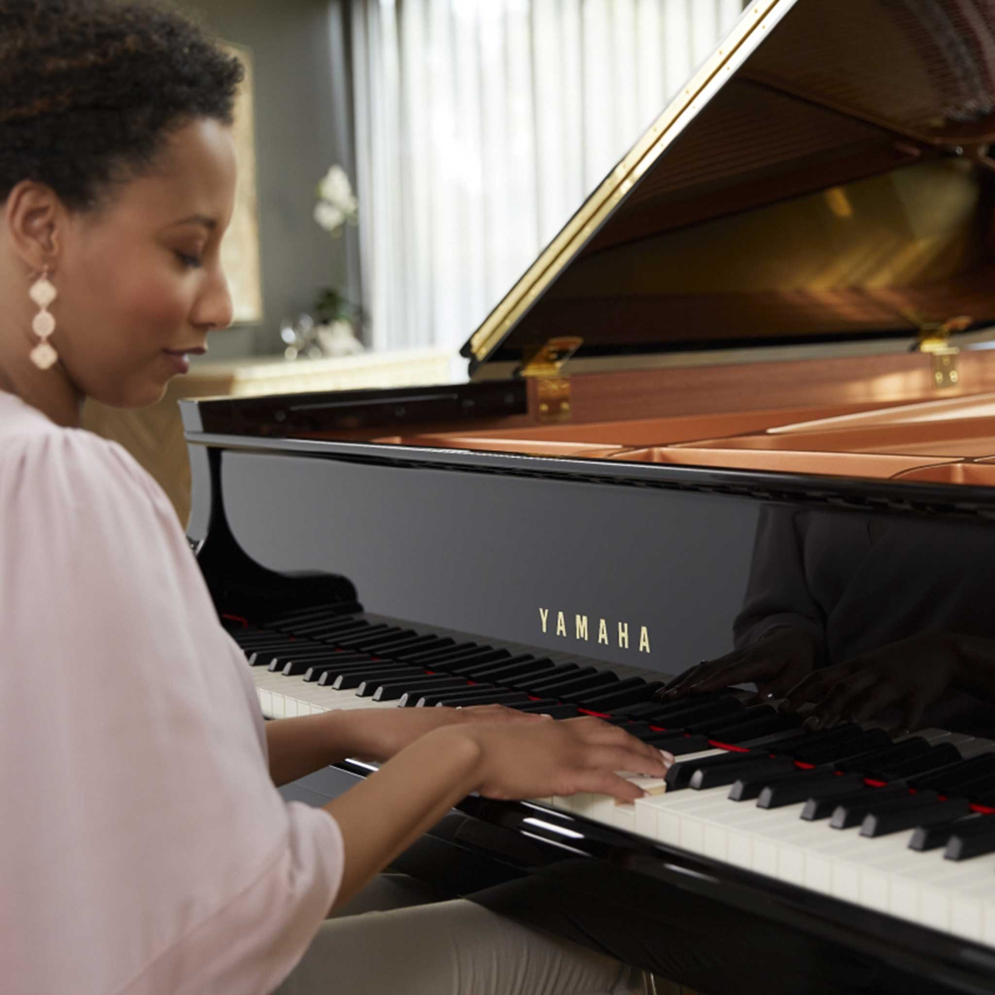 Yamaha C3xSH3 Grand Piano playing