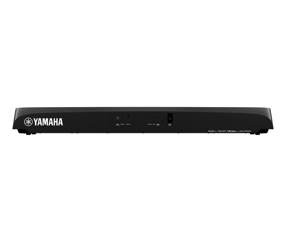 Yamaha DGX670 schwarz