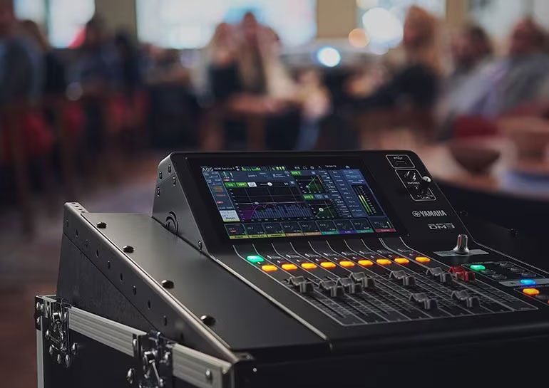 Yamaha DM3 Mixing Console für Live Music