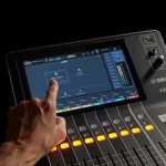 Yamaha DM3 Mixer Multi-Touchscreen 9Zoll