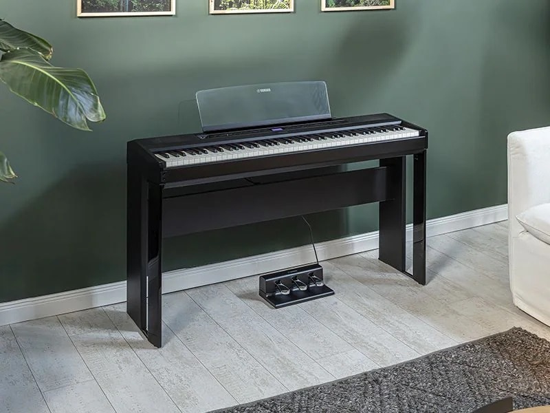 Yamaha P-525 im Wohnzimmer